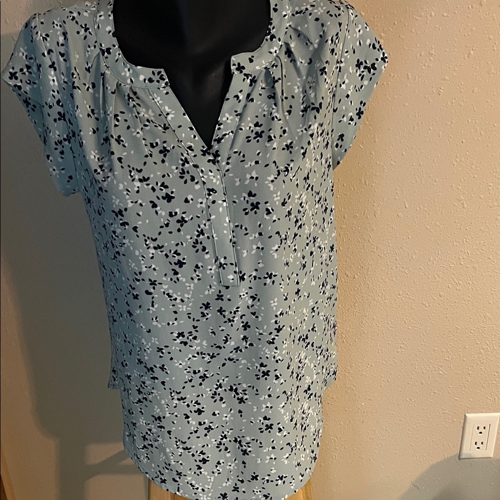 Light Blue Floral Cap-Sleeve Blouse - Split V-Neck